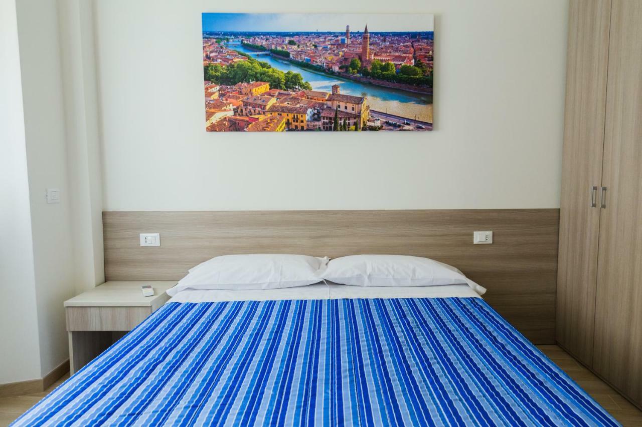 Family Apartment London Vérone Extérieur photo